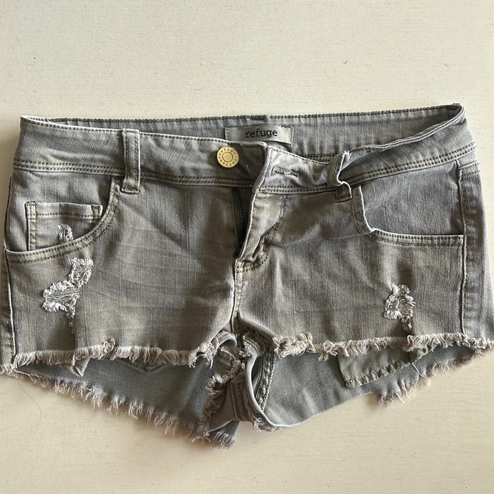 Refuge shorts